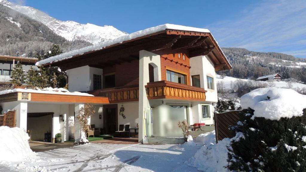 Gaestehaus Kratzer Virgen Esterno foto