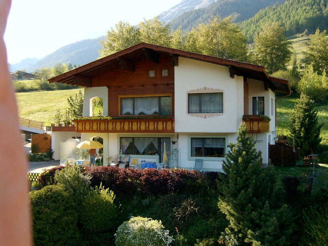 Gaestehaus Kratzer Virgen Esterno foto