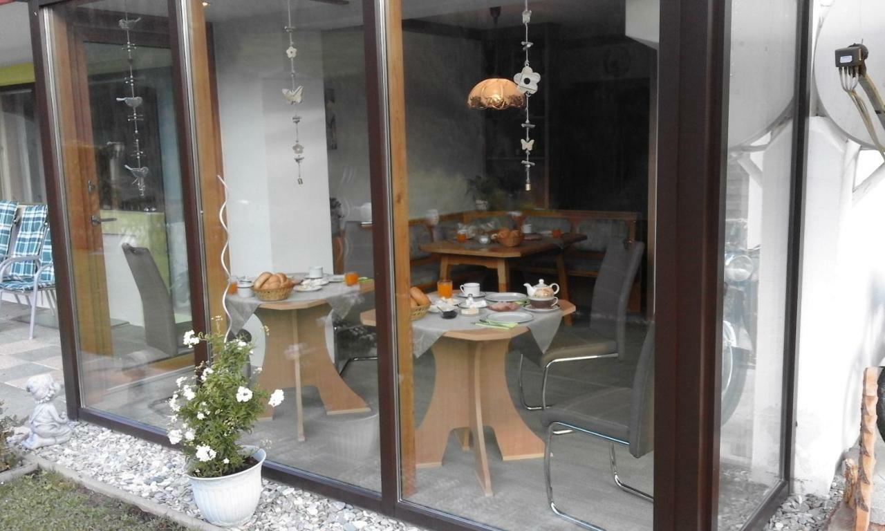 Gaestehaus Kratzer Virgen Esterno foto