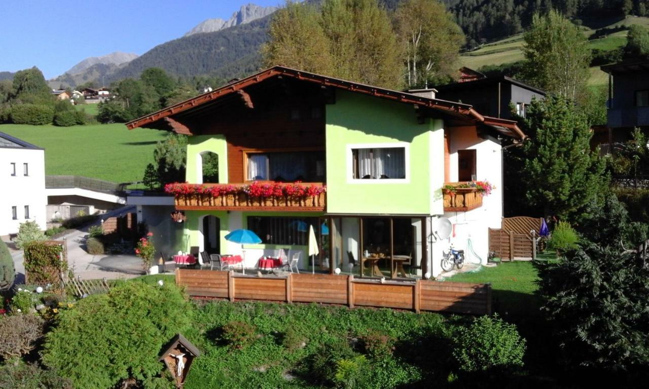 Gaestehaus Kratzer Virgen Esterno foto