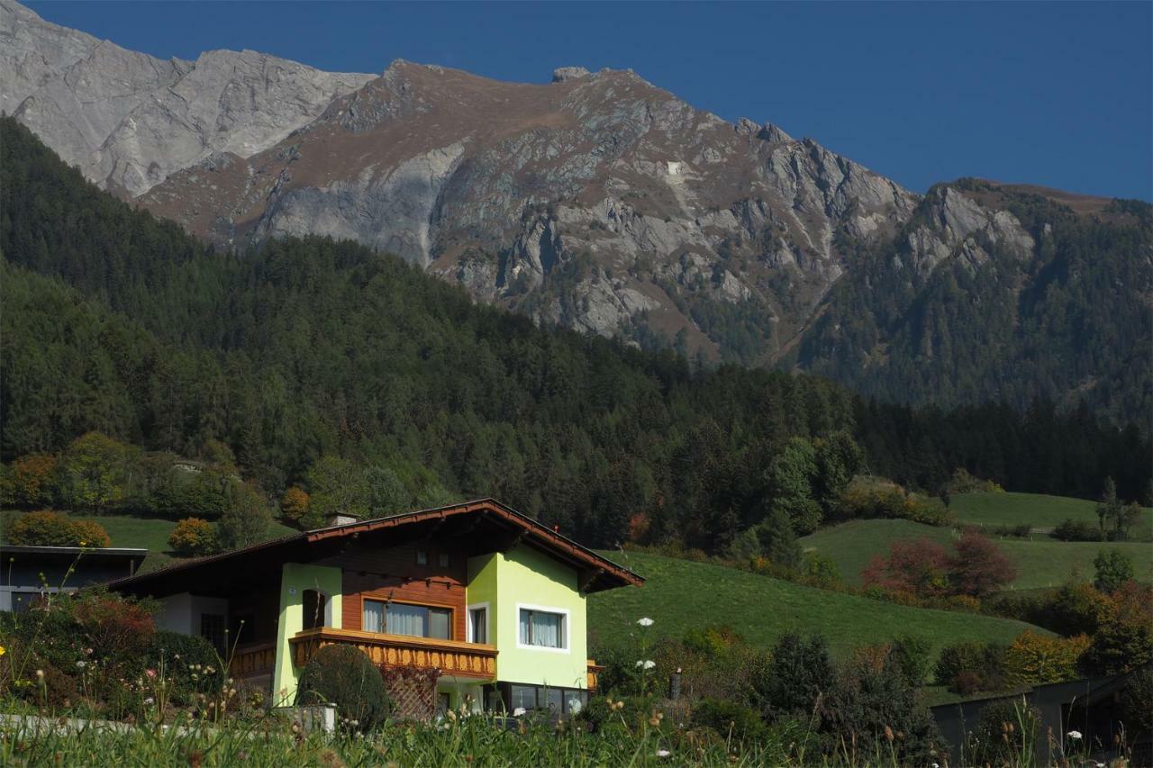 Gaestehaus Kratzer Virgen Esterno foto